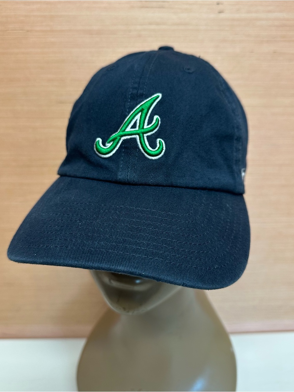 Atlanta Braves St. Patricks Day Green Shamrock & Logo Blue Baseball Hat Cap OSFA